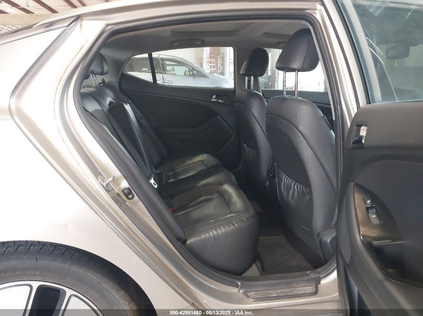 2012 Kia Optima Hybrid Ex VIN: KNAGM4AD0C5017588 Lot: 42981480