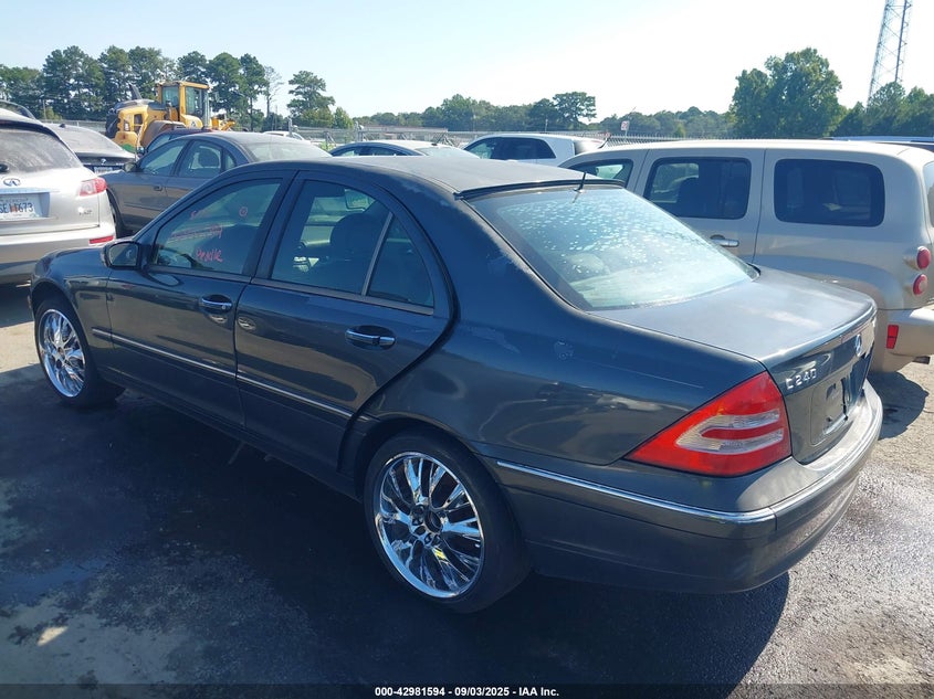 WDBRF61J42F245303 2002 MERCEDES-BENZ C-KLASSE photo no. 3
