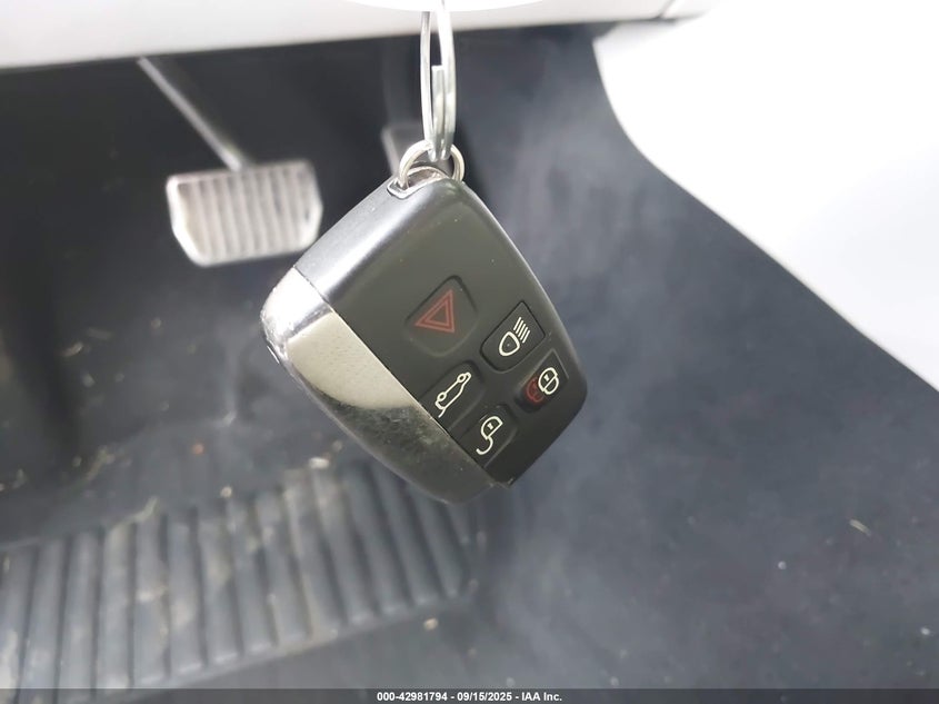 2019 Land Rover Range Rover Velar P250 R-Dynamic Se VIN: SALYL2EX2KA797868 Lot: 42981794