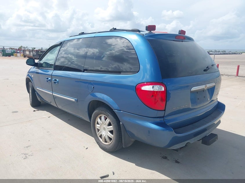 2C4GP54L25R286913 2005 CHRYSLER TOWN & COUNTRY photo no. 3