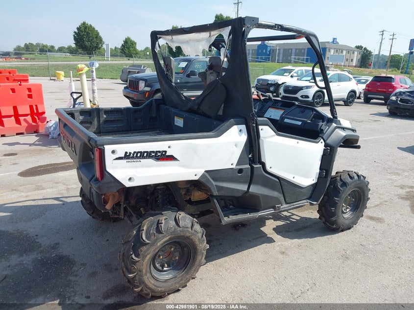 1HFVE04A8G4005613 2016 HONDA SXS photo no. 4