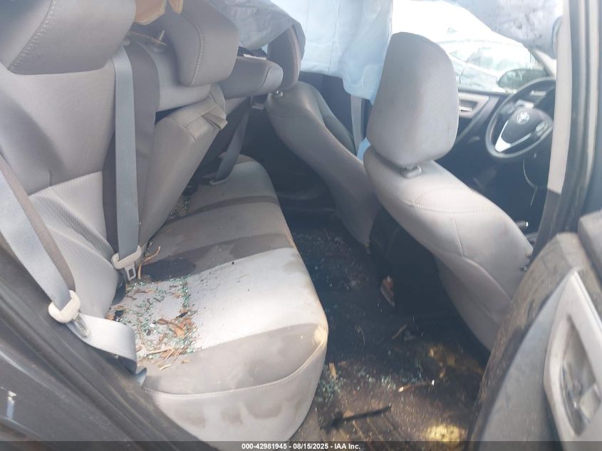 2018 Toyota Corolla Le VIN: 5YFBURHEXJP746786 Lot: 42981945