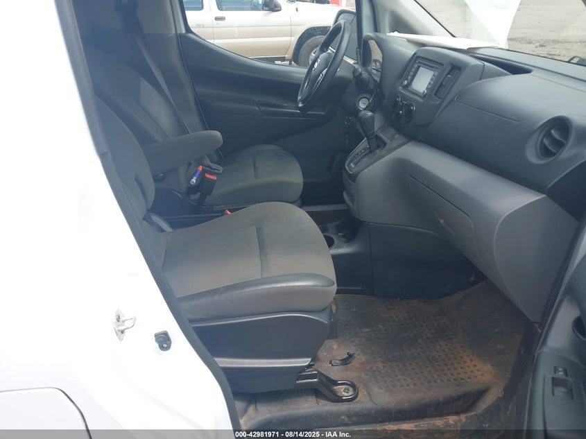 2018 NISSAN NV200 SV - 3N6CM0KN2JK695647