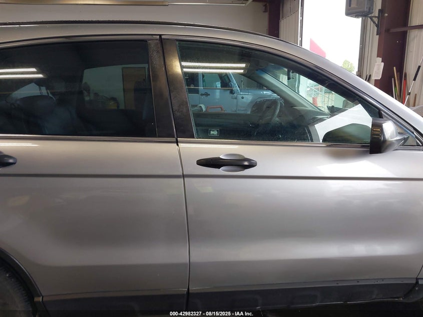 2008 Honda Cr-V Lx VIN: 3CZRE38388G702738 Lot: 42982327