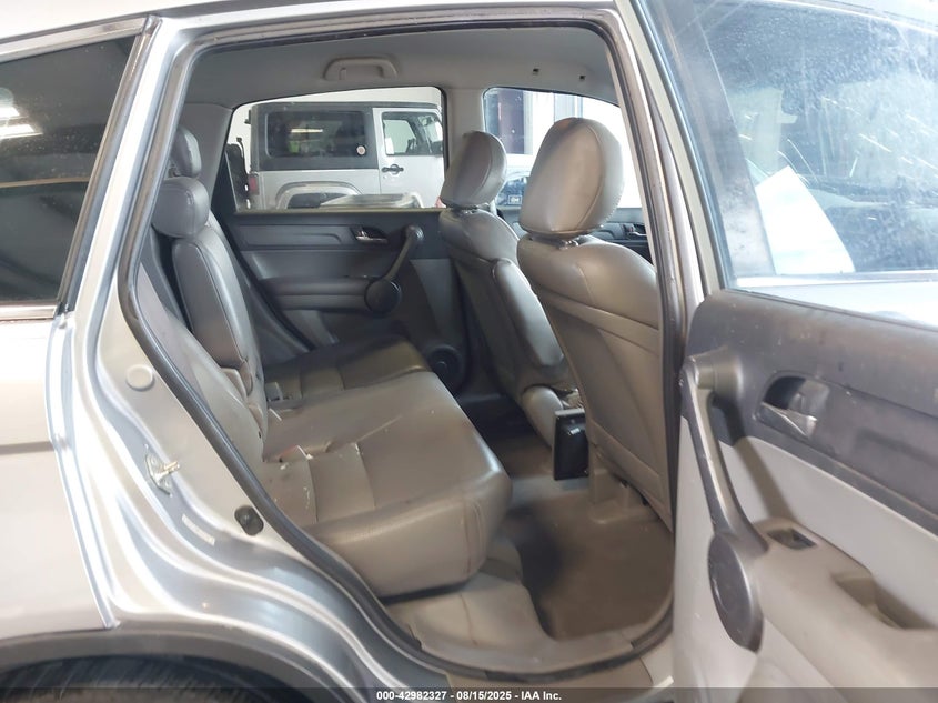 2008 Honda Cr-V Lx VIN: 3CZRE38388G702738 Lot: 42982327