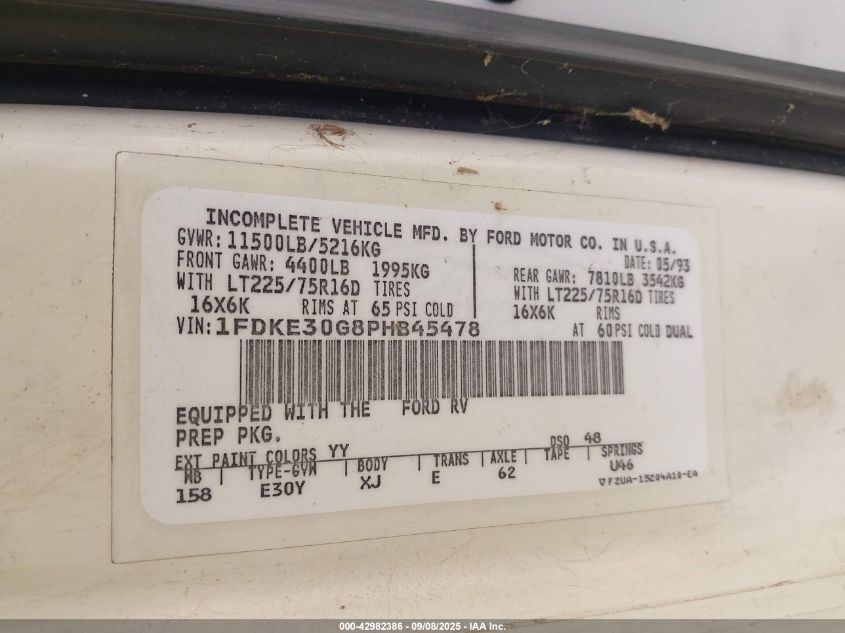 1993 Ford Econoline E350 Cutaway Van VIN: 1FDKE30G8PHB45478 Lot: 42982386