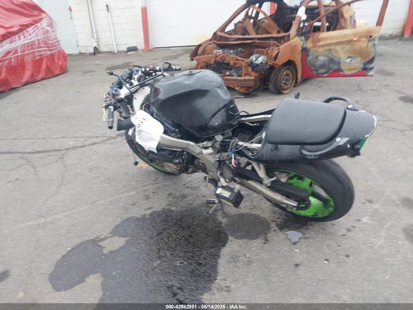 2000 Kawasaki Zx600 J1 VIN: JKAZX4J18YA017277 Lot: 42982951