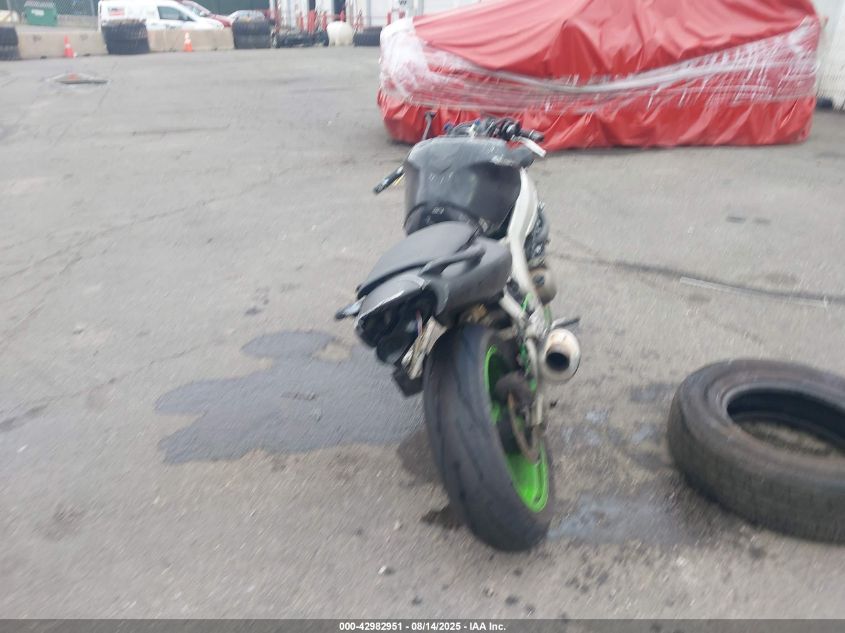 2000 Kawasaki Zx600 J1 VIN: JKAZX4J18YA017277 Lot: 42982951