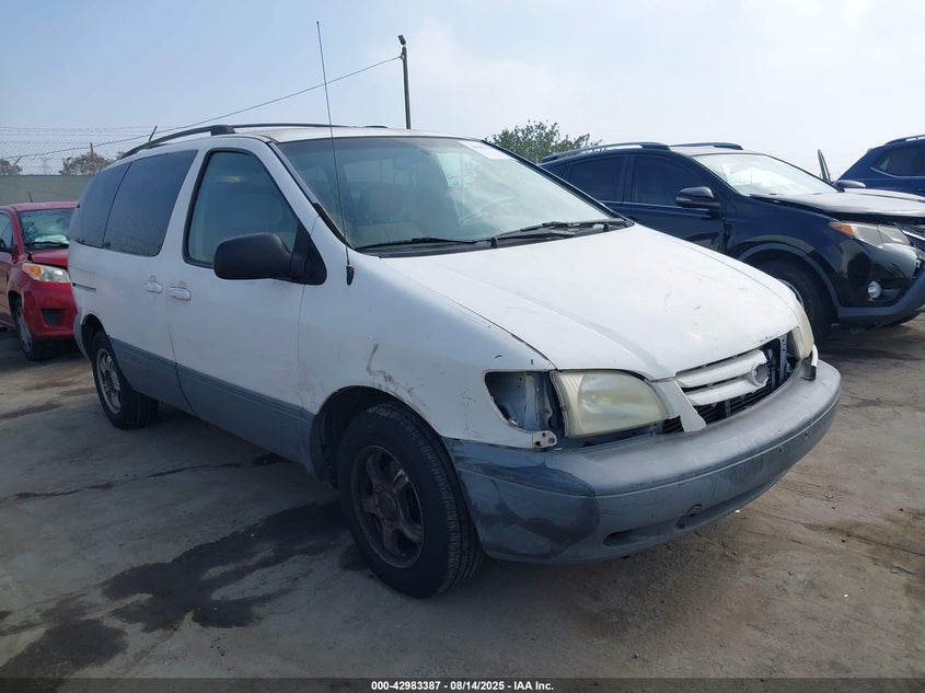 4T3ZF13C9WU053012 1998 Toyota Sienna Le auction photo 1