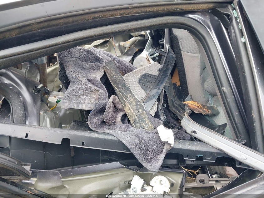 2014 HONDA CIVIC LX - 19XFB2F59EE004825