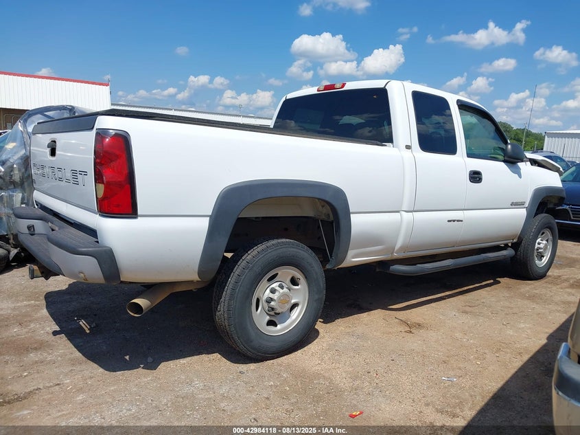 2004 Chevrolet Silverado 2500Hd Work Truck VIN: 1GCHC29U94E100554 Lot: 42984118