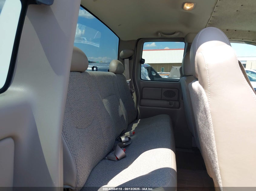 2004 Chevrolet Silverado 2500Hd Work Truck VIN: 1GCHC29U94E100554 Lot: 42984118