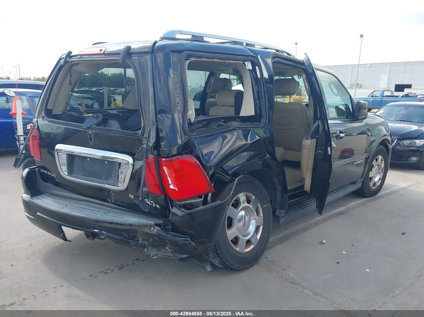 2005 Lincoln Navigator