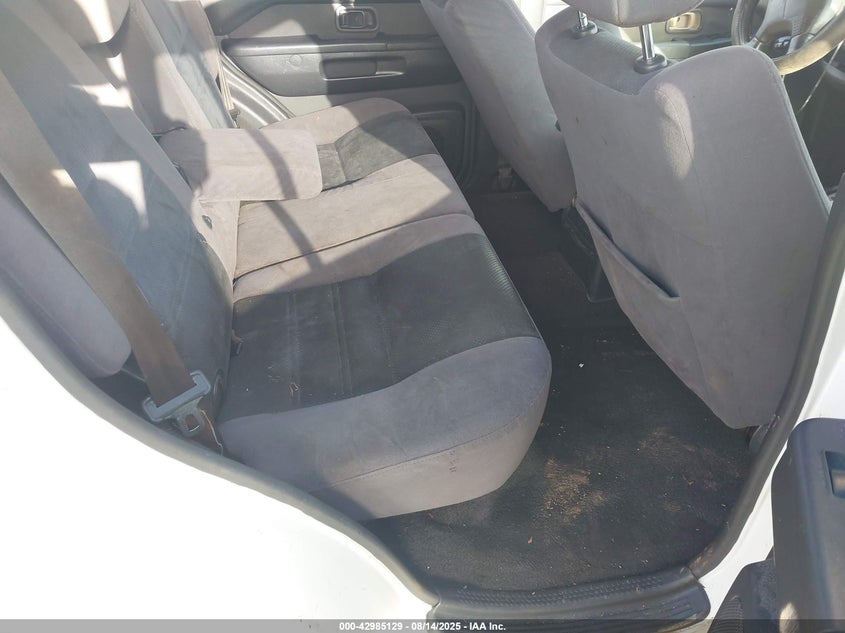 JN8AR07S5YW442058 2000 NISSAN PATHFINDER photo no. 8