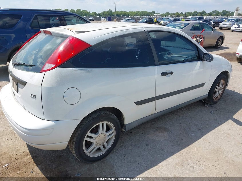 3FAFP31381R110639 2001 FORD FOCUS photo no. 4