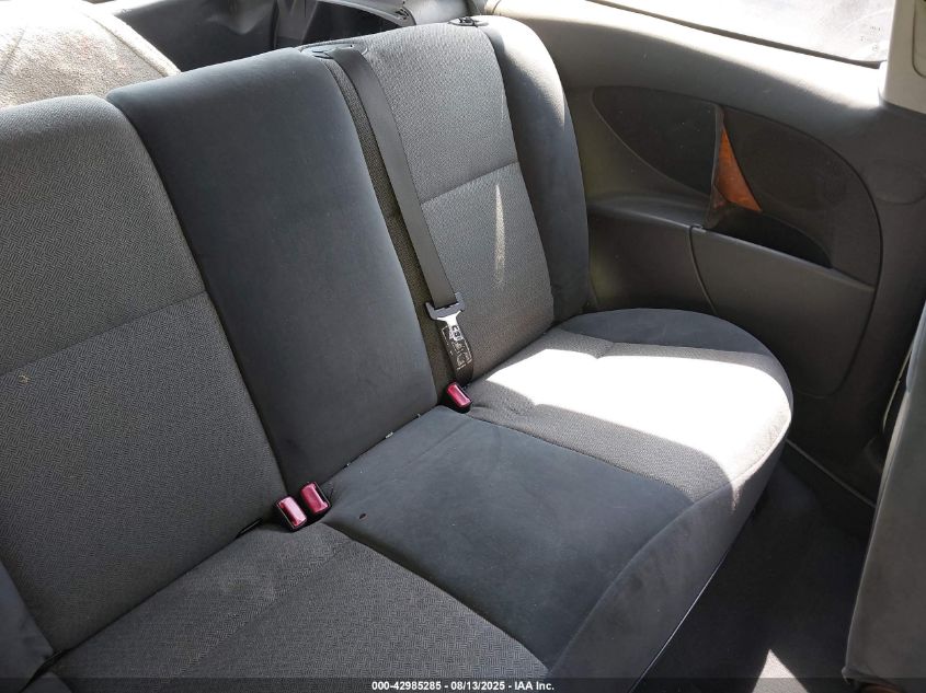 2001 Ford Focus Zx3 VIN: 3FAFP31381R110639 Lot: 42985285