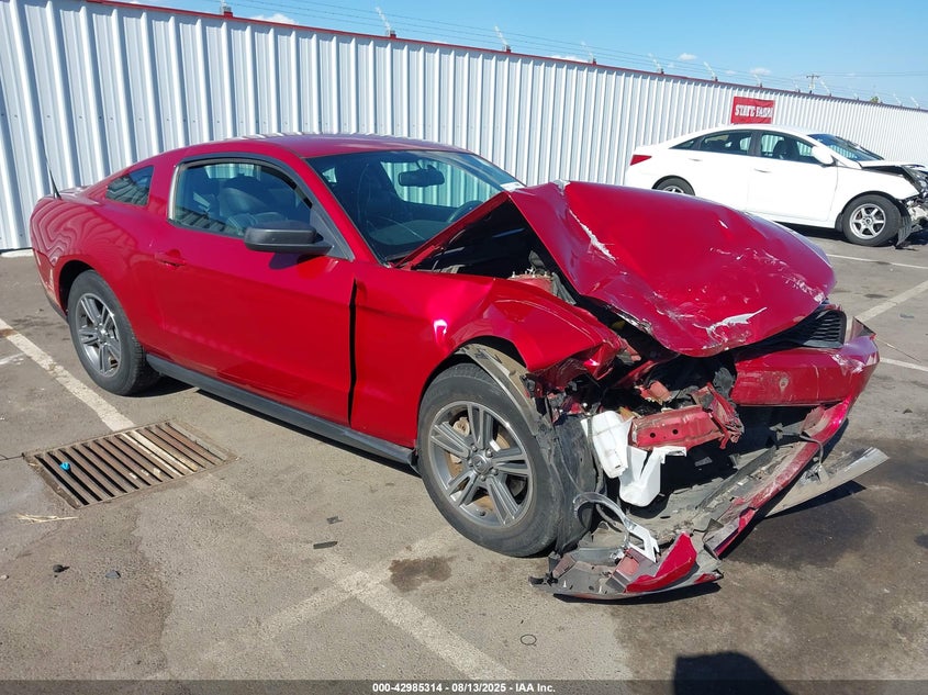 FORD MUSTANG V6 PREMIUM