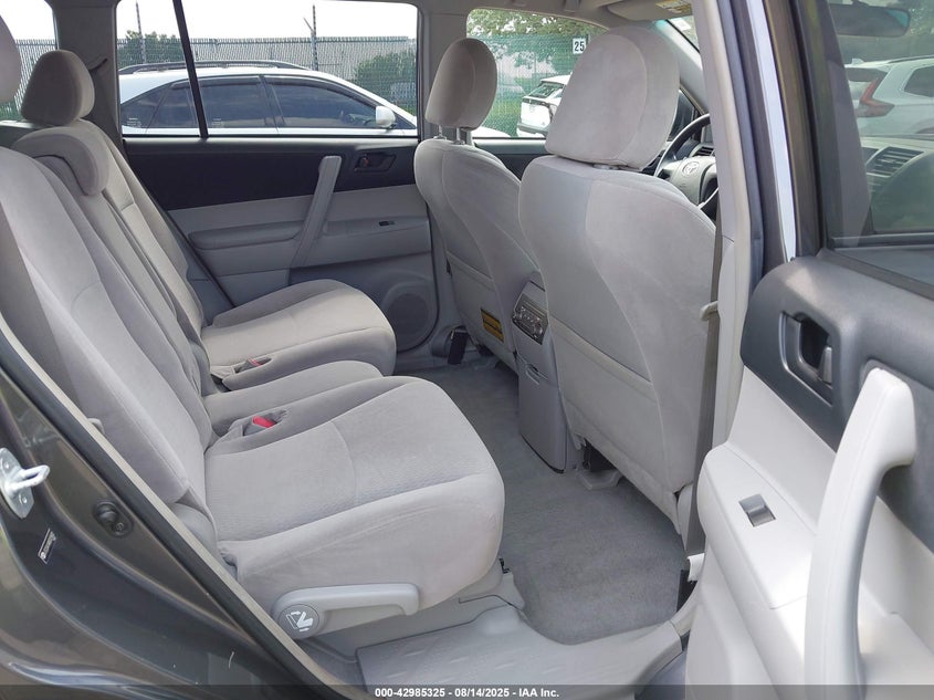 2008 Toyota Highlander VIN: JTEDS41A882025802 Lot: 42985325