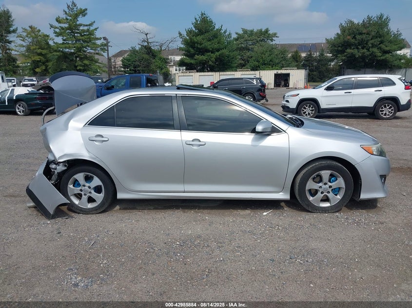 2014 Toyota Camry Se Sport VIN: 4T1BF1FK9EU451977 Lot: 42985884