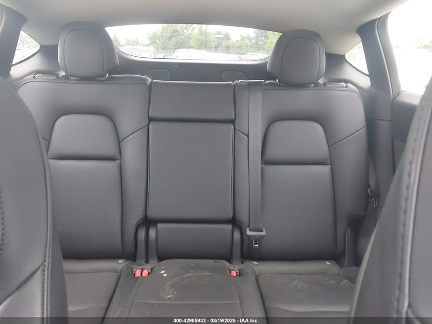 2022 TESLA MODEL Y U   U(VIN: 7SAYGDEE0NF457848