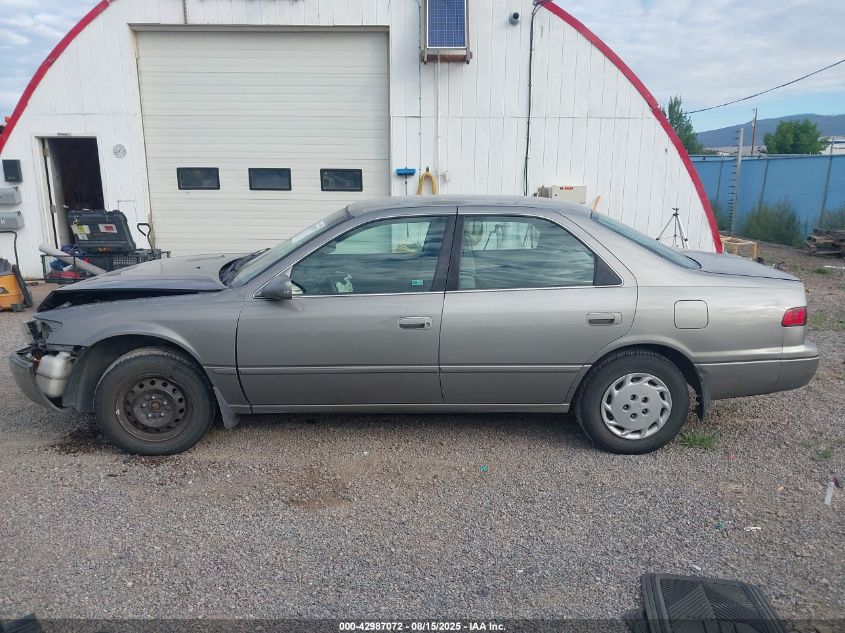 1999 Toyota Camry Le/Xle VIN: JT2BG22KXX0338703 Lot: 42987072