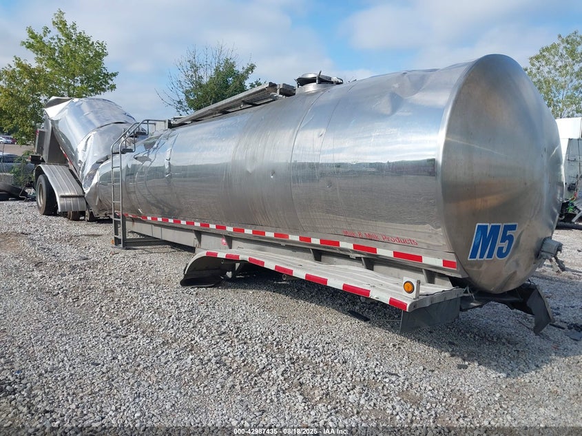 5WSAA4522YN033285 2000 Walker Stainless Equip Co Unknown auction photo 1