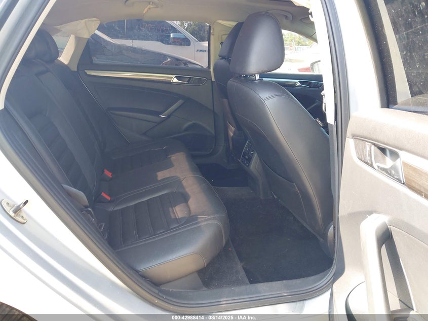 2016 VOLKSWAGEN PASSAT 1.8T SEL - 1VWCT7A39GC048947