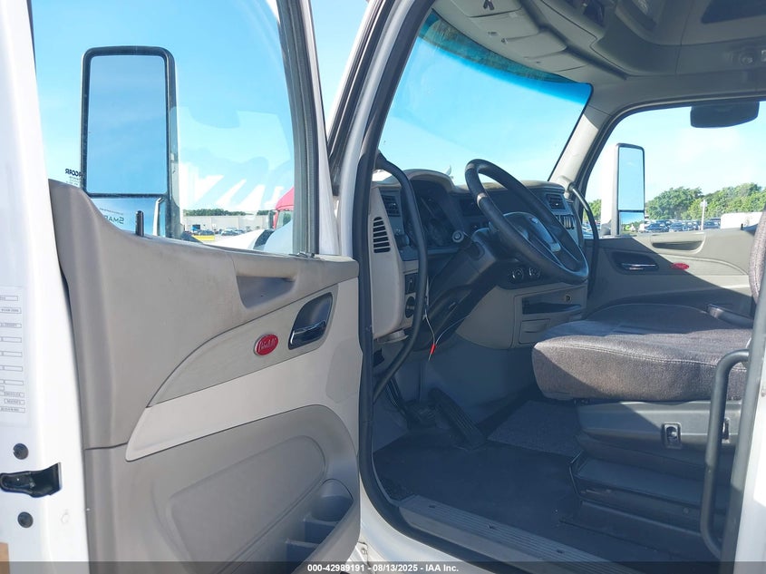 1XPBDP9X1KD492330 2019   photo no. 7