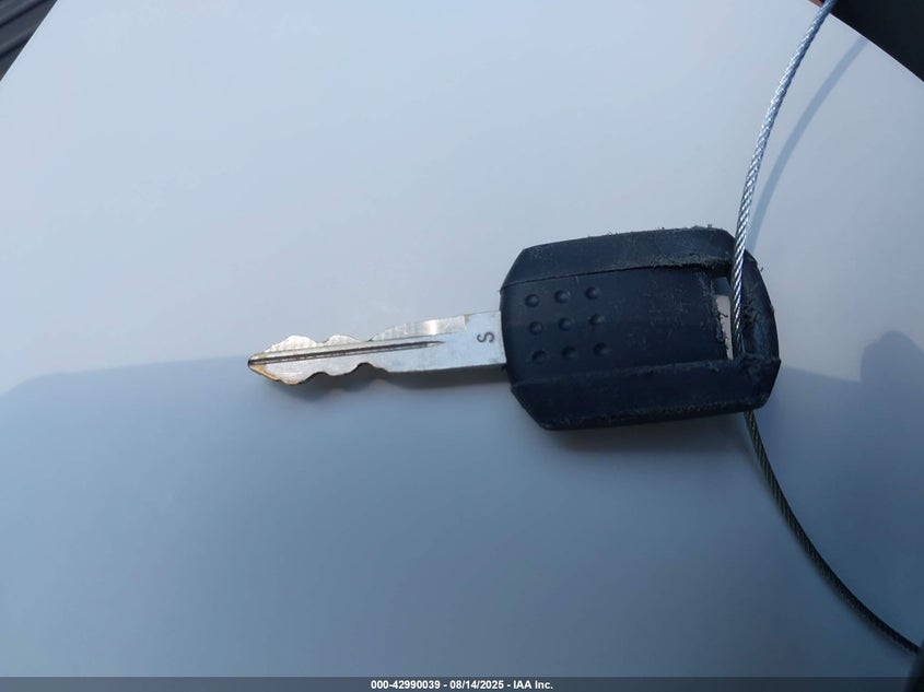 2005 Mercury Sable Gs VIN: 1MEFM50U85A604037 Lot: 42990039