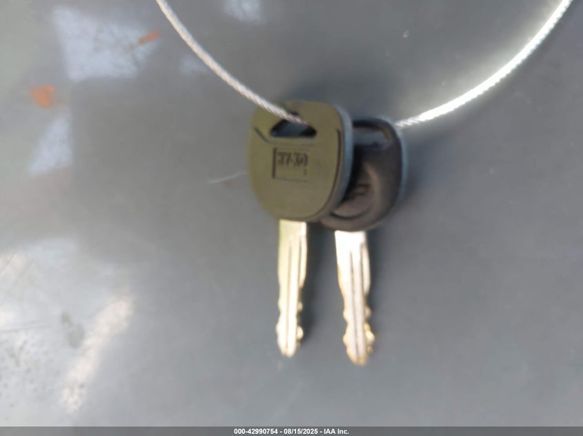 2004 Chevrolet Silverado C1500 VIN: 1GCEC19X14ZQ92083 Lot: 42990754