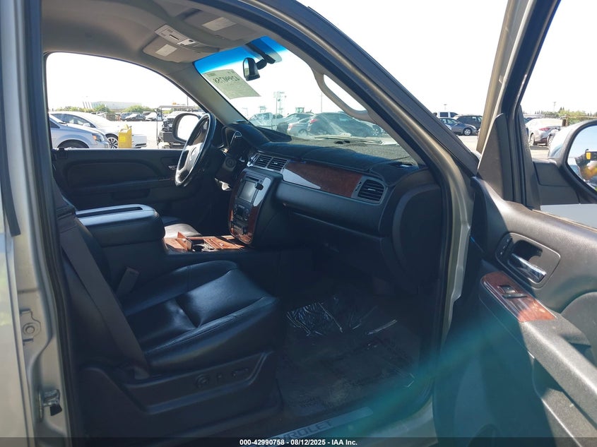 2013 CHEVROLET SUBURBAN 1500 LTZ - 1GNSKKE71DR163673