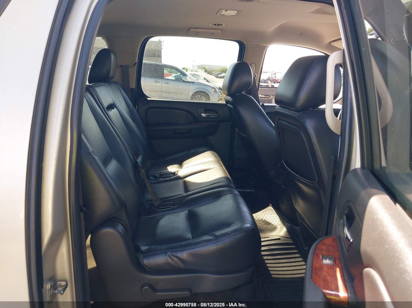 2013 CHEVROLET SUBURBAN 1500 LTZ - 1GNSKKE71DR163673