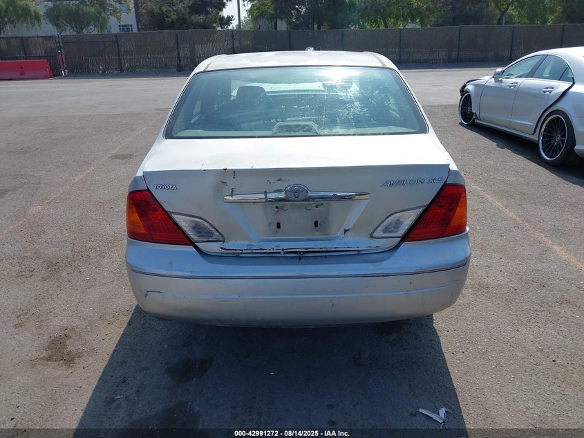 2000 Toyota Avalon Xls VIN: 4T1BF28B4YU083666 Lot: 42991272