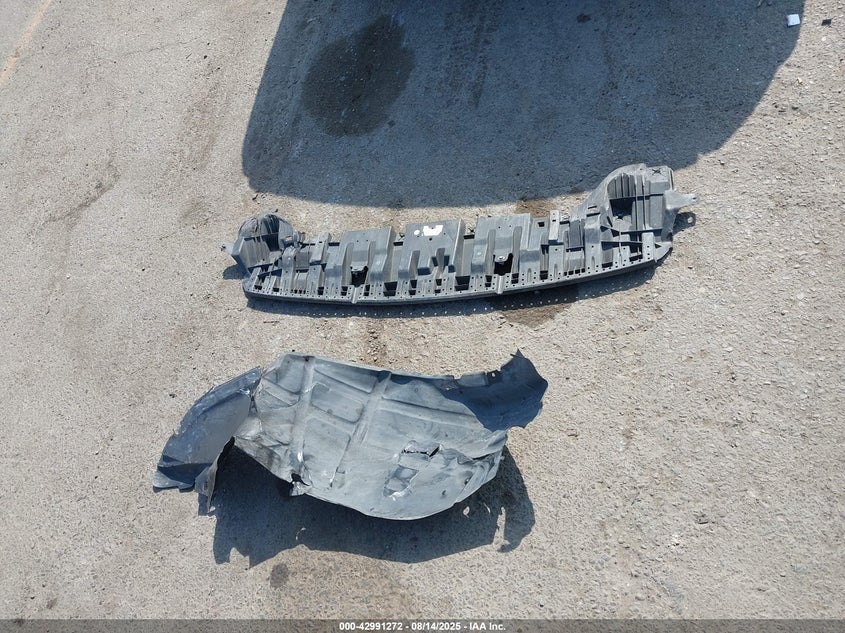 2000 Toyota Avalon Xls VIN: 4T1BF28B4YU083666 Lot: 42991272