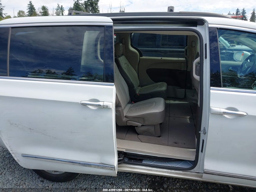 2017 CHRYSLER PACIFICA TOURING-L - 2C4RC1BG0HR688436