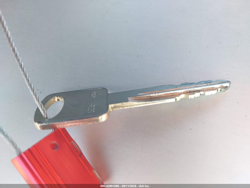 2000 Ford F-250 Lariat/Xl/Xlt VIN: 3FTNX21L9YMA52984 Lot: 42991596