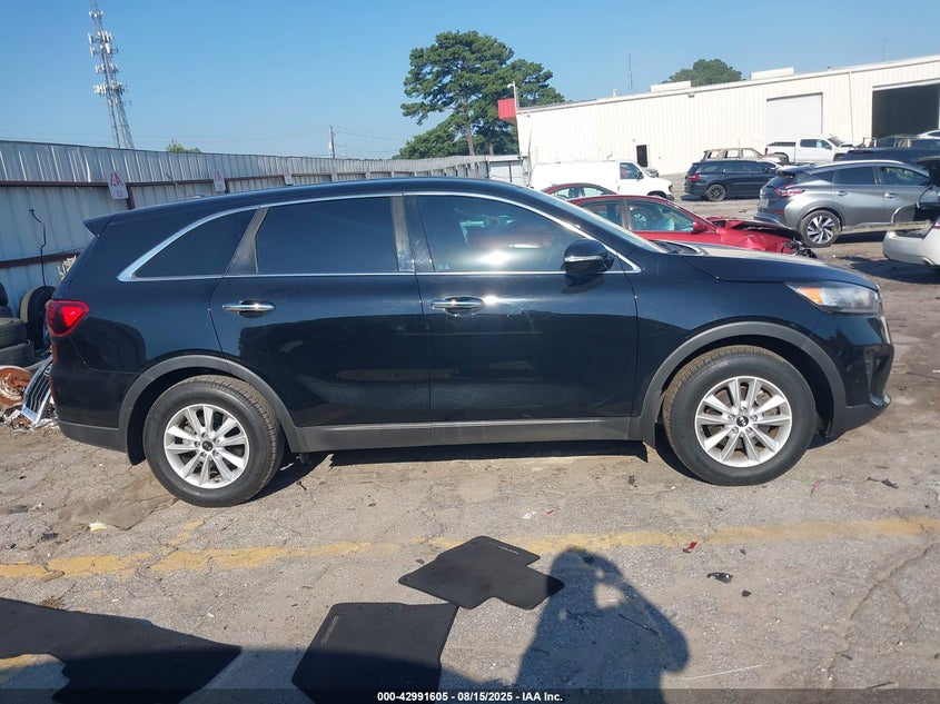 2019 Kia Sorento 2.4L L VIN: 5XYPG4A3XKG595530 Lot: 42991605