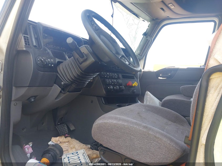 2024 International Lt VIN: 3HSDZAPR2RN523131 Lot: 42992001