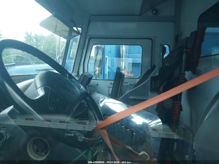 2011 International 4000 4300 VIN: 3HAMMAAN0BL384062 Lot: 42992005