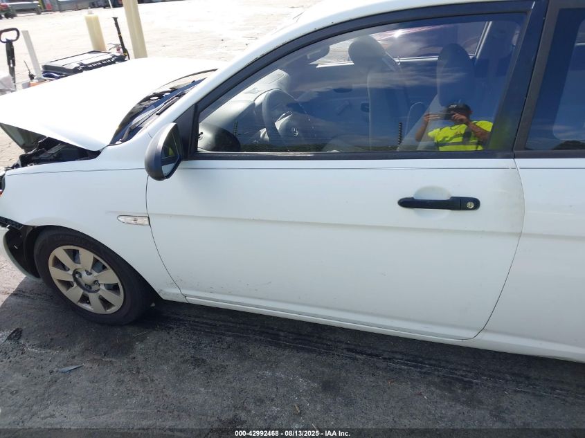 2007 Hyundai Accent Gs VIN: KMHCM36C67U042627 Lot: 42992468