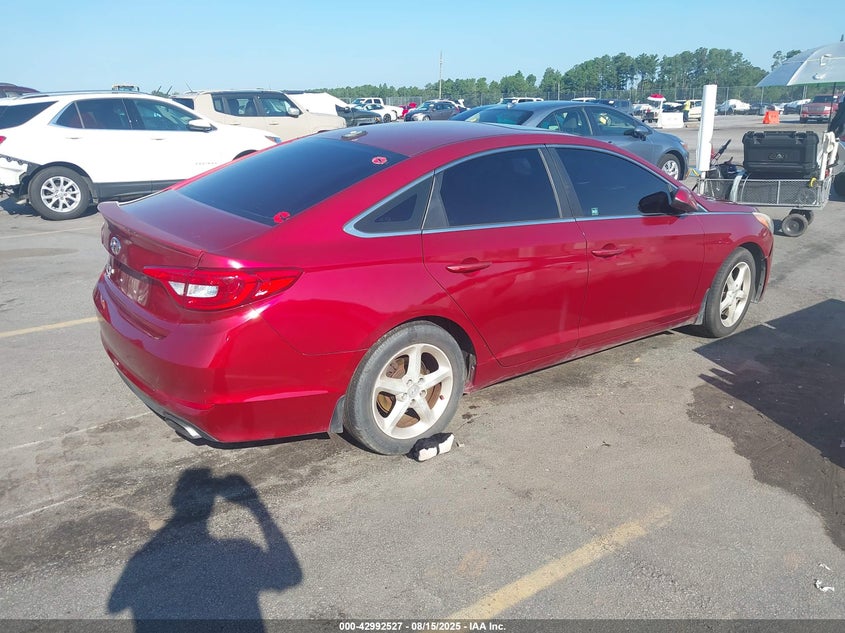 2015 HYUNDAI SONATA SE - 5NPE24AFXFH136061