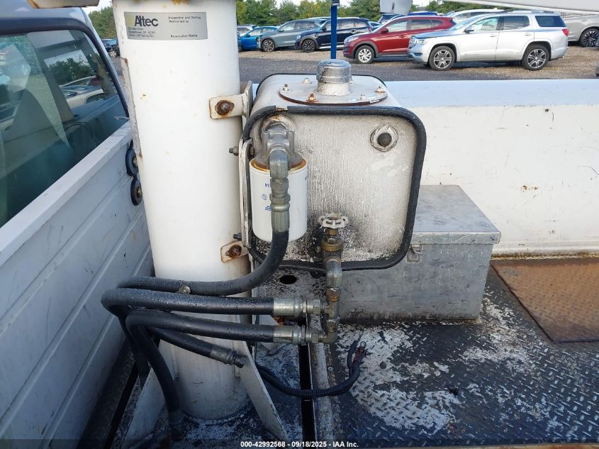 2006 Ford F-450 Chassis Xl/Xlt VIN: 1FDXF46Y06ED19892 Lot: 42992568