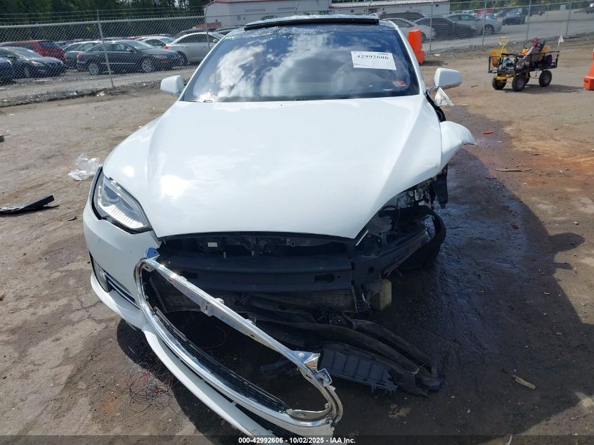 2016 Tesla Model S 60/70/75/85 VIN: 5YJSA1E18GF132299 Lot: 42992606