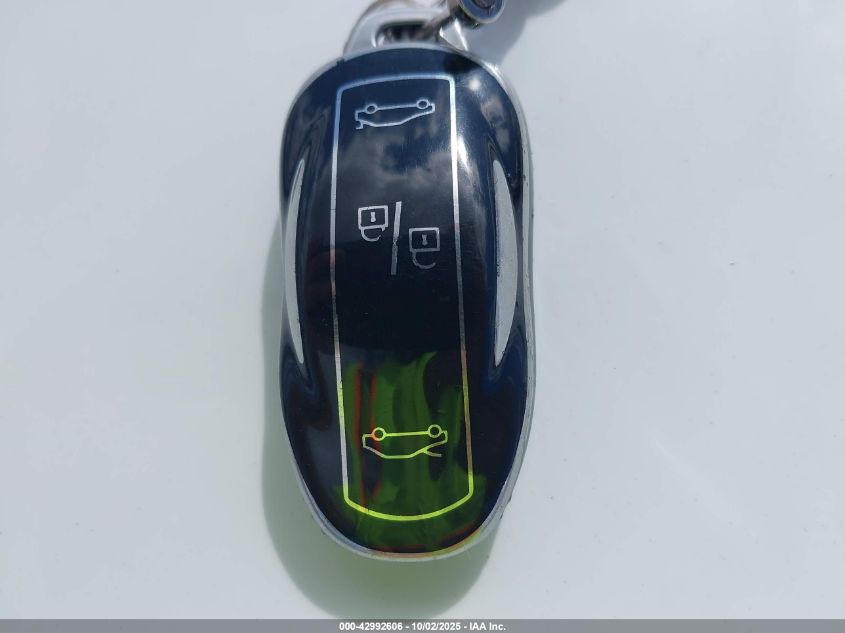 2016 Tesla Model S 60/70/75/85 VIN: 5YJSA1E18GF132299 Lot: 42992606