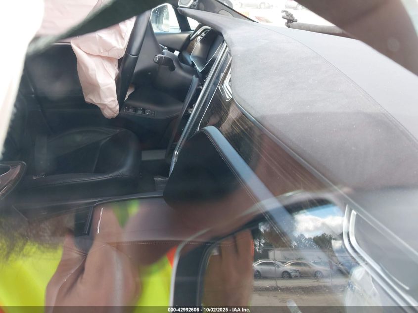 2016 Tesla Model S 60/70/75/85 VIN: 5YJSA1E18GF132299 Lot: 42992606