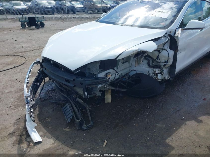 2016 Tesla Model S 60/70/75/85 VIN: 5YJSA1E18GF132299 Lot: 42992606