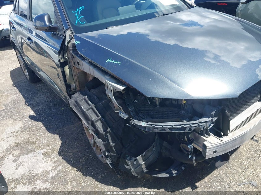 VIN WA1BCCFS2JR033373 2018 AUDI Q3 2.0T PREMIUM/2.0T SPORT PREMIUM