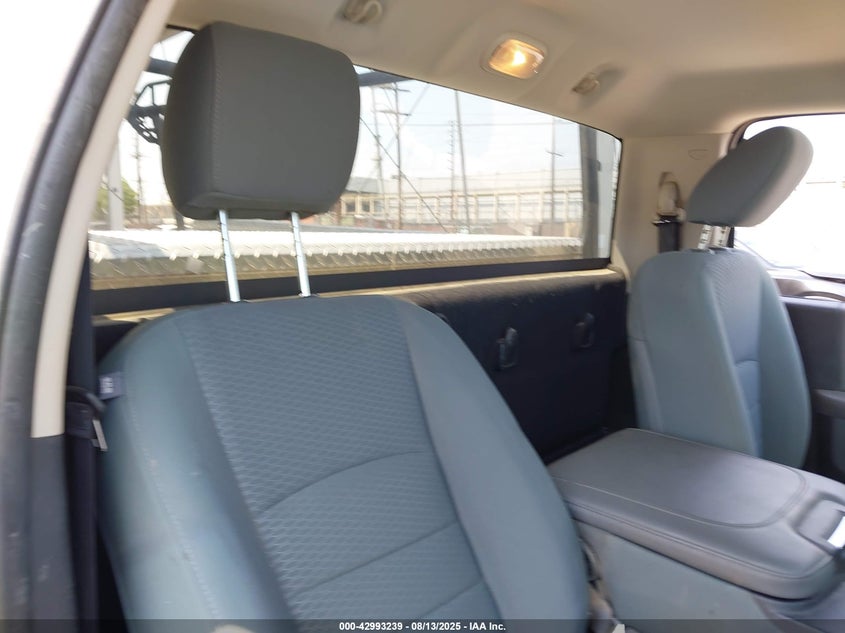 3C6MR4AJ7HG536562 2017 Ram 2500 6.4 Tradesman 4x2 8' Box White
