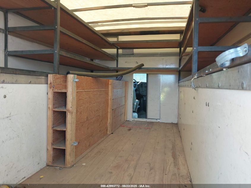 2018 Chevrolet Express Cutaway Work Van VIN: 1GB3GRCG3J1339065 Lot: 42993772