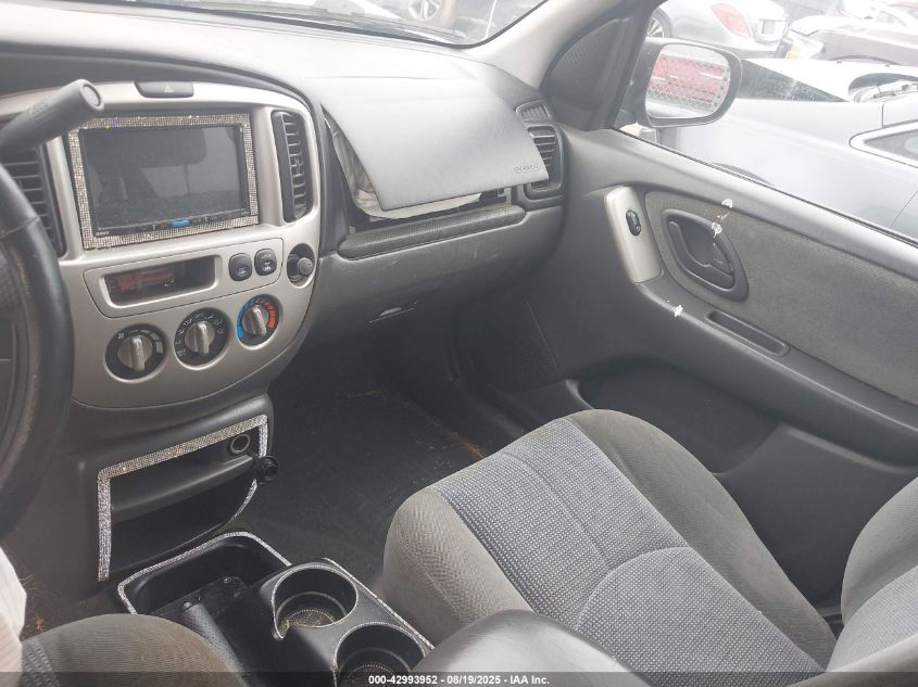 2004 Mazda Tribute Lx V6 VIN: 4F2CZ94164KM32130 Lot: 42993952